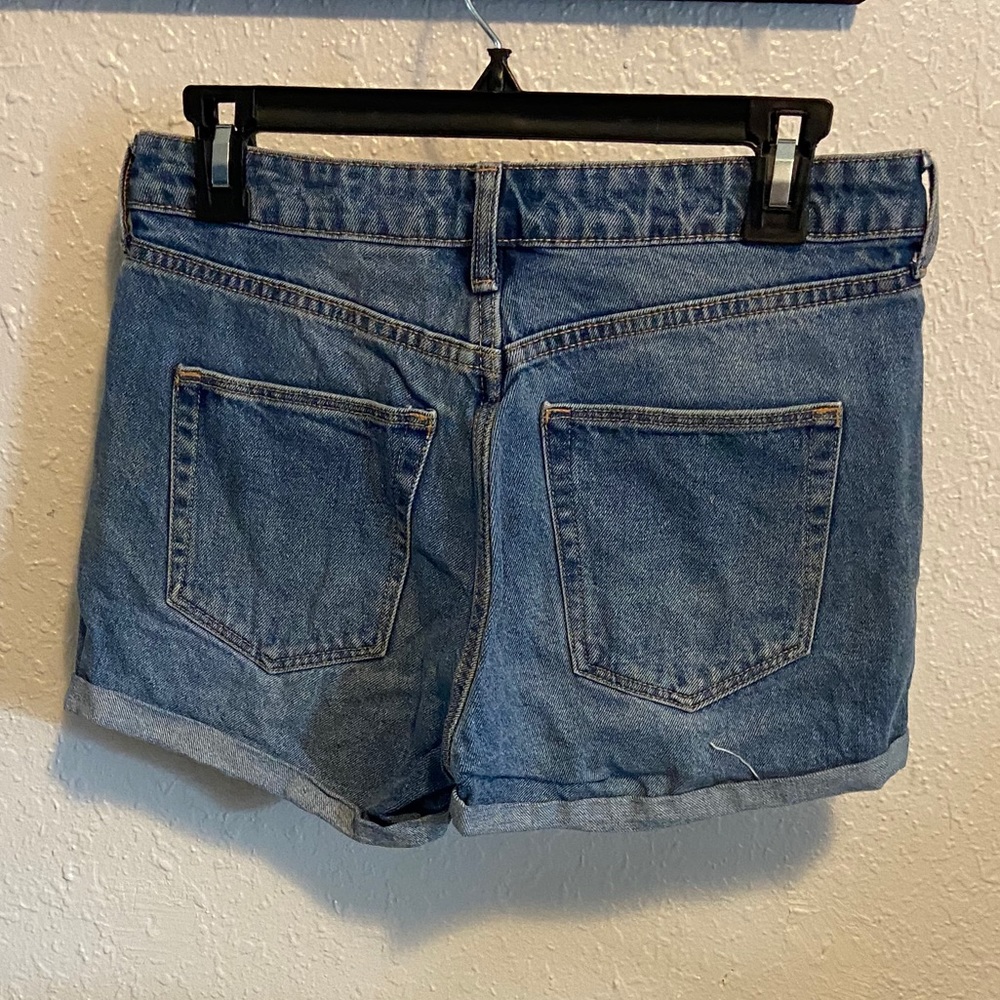 Denim shorts - Picture 2 of 3